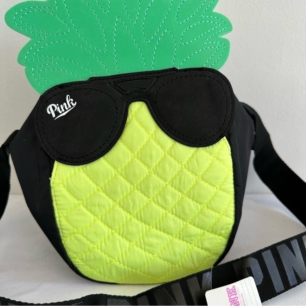 NWT PINK pineapple lunch box bag with shoulder strap. - Picture 7 of 7